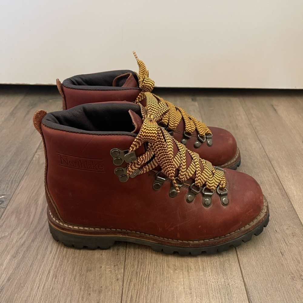Coolest Vintage Northlake Leather Lace Up Hiking Boots - 7